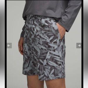 Lululemon Bowline short 8”